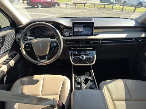 Used 2022 Lincoln Corsair FWD w/ Equipment Group 101A image 11