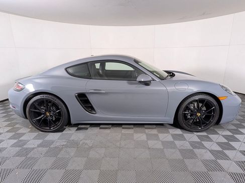 Used 2025 Porsche 718 Cayman image 8