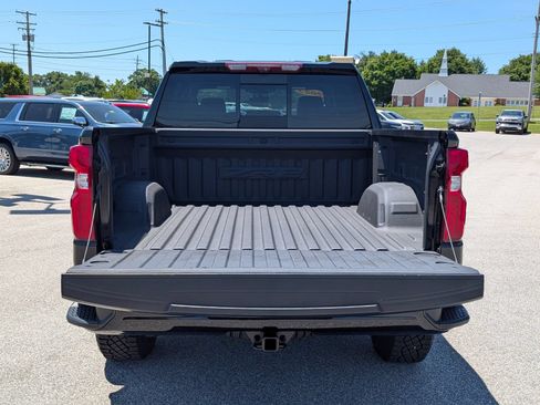 Used 2023 Chevrolet Silverado 1500 ZR2 w/ Technology Package AWD/4WD image 14