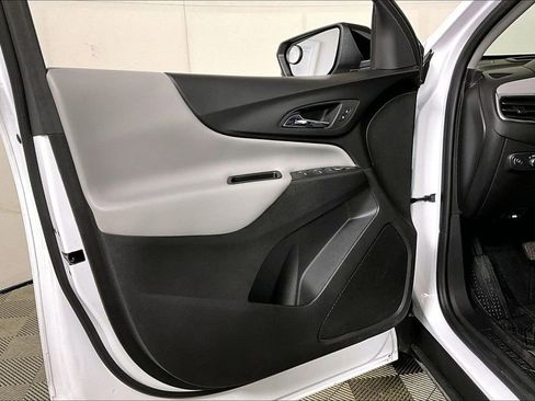 Used 2024 Chevrolet Equinox LS w/ LS Convenience Package image 22