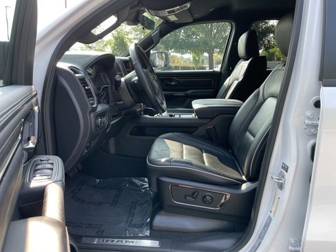 Used 2023 RAM 1500 Limited AWD/4WD image 2