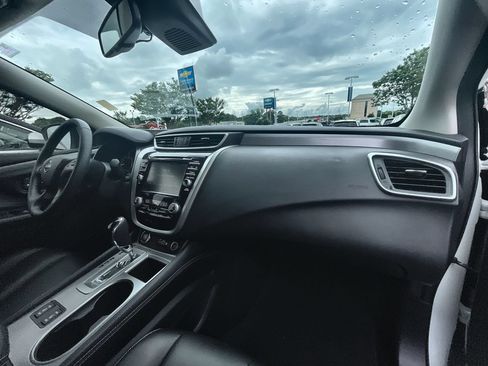 Used 2024 Nissan Murano SV w/ SV Midnight Edition Package FWD image 27