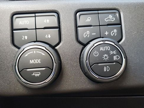 Certified 2025 Chevrolet Silverado 1500 LTZ w/ LTZ Convenience Package II image 20