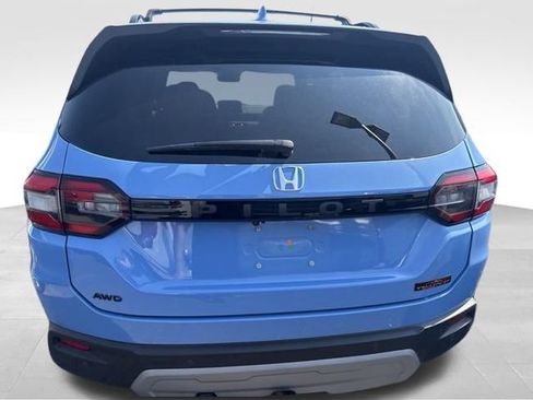 Used 2023 Honda Pilot TrailSport image 21