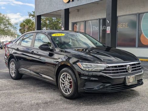 Used 2021 Volkswagen Jetta SE FWD image 3