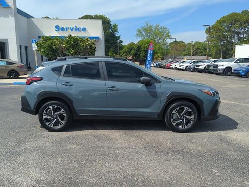 Used 2024 Subaru Crosstrek 2.0i Premium AWD/4WD image 3