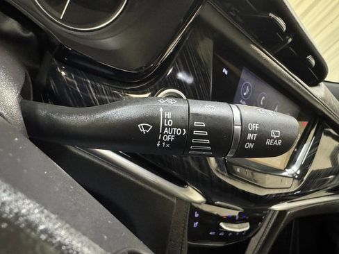 Used 2025 Cadillac XT6 Premium Luxury image 42