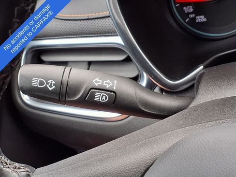 Used 2023 Chevrolet Equinox Premier image 22