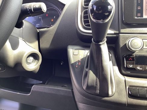 New 2026 RAM ProMaster 2500 w/ Quick Order Package 22G SLT image 16