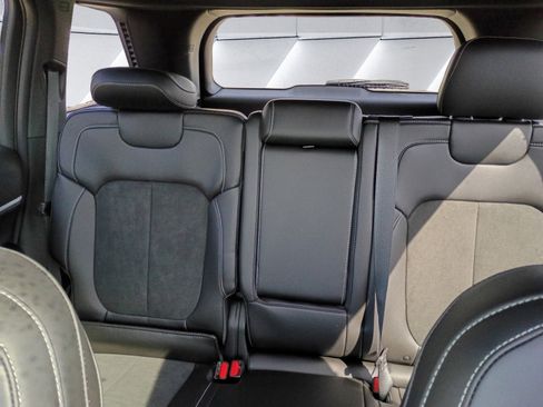 New 2026 Jeep Grand Cherokee Laredo AWD/4WD image 14