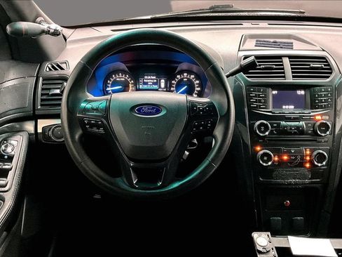 Used 2017 Ford Explorer 4WD Police Interceptor image 2