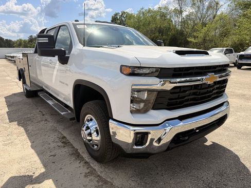 New 2026 Chevrolet Silverado 3500 LT w/ Convenience Package image 9