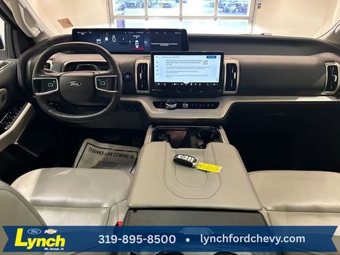 Used 2025 Ford Expedition Max Active AWD/4WD image 11
