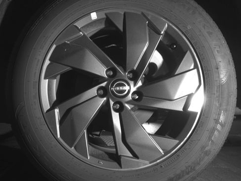 Used 2025 Nissan Rogue SV FWD image 14