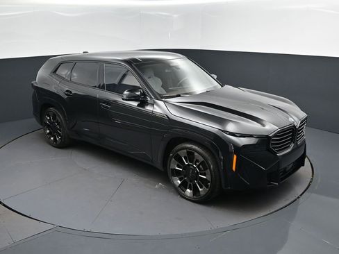 Certified 2023 BMW XM AWD/4WD image 36