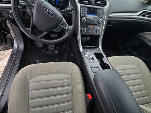 Used 2018 Ford Fusion S image 23