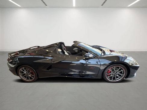 Used 2023 Chevrolet Corvette Stingray Premium Conv w/ Z51 Performance Package RWD image 6