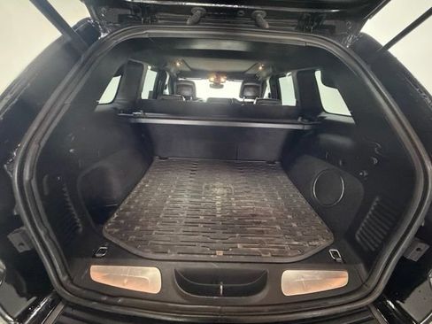 Used 2019 Jeep Grand Cherokee Trailhawk w/ Trailhawk Luxury Group AWD/4WD image 10