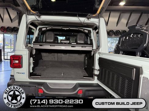 Used 2024 Jeep Wrangler Unlimited Rubicon 4xe AWD/4WD image 27