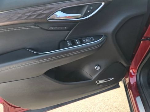 Used 2023 Buick Envision Avenir FWD image 21