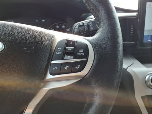 Certified 2024 Ford Explorer XLT w/ Equipment Group 202A AWD/4WD image 16