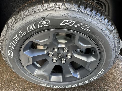 New 2026 RAM 1500 Express AWD/4WD image 4