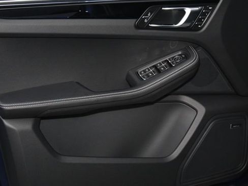 New 2026 Porsche Macan S image 21