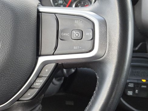 Used 2024 RAM 2500 Big Horn AWD/4WD image 27