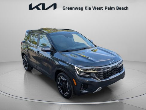 Certified 2025 Kia Seltos SX w/ SX Sunroof Package image 2