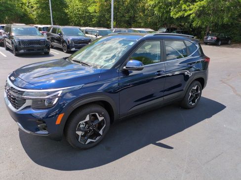New 2026 Kia Seltos EX AWD/4WD image 3