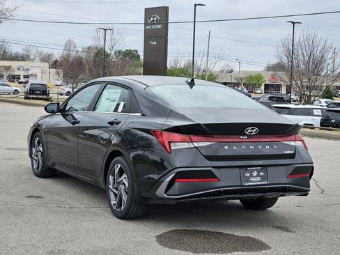 New 2026 Hyundai Elantra Limited FWD image 5