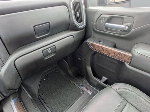 Used 2021 GMC Sierra 2500 Denali w/ Denali Ultimate Package image 17