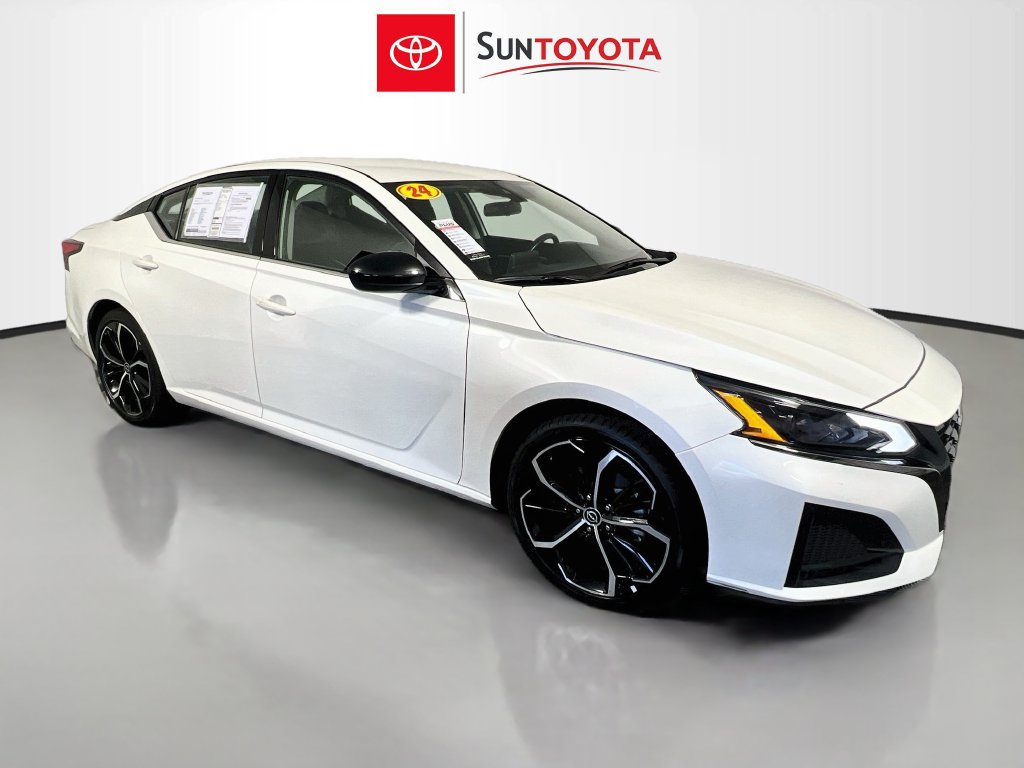 Used 2024 Nissan Altima 2.5 SR FWD image 1