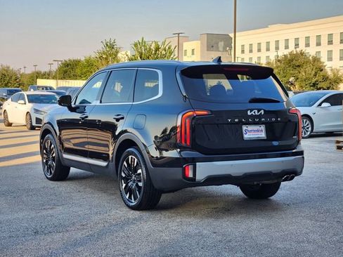 Used 2023 Kia Telluride SX image 3