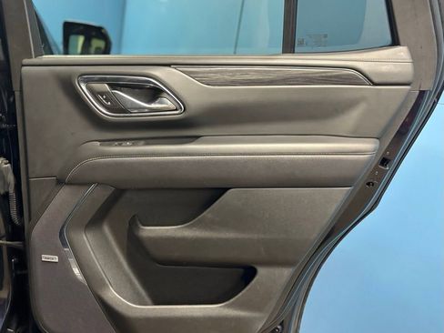 Used 2023 GMC Yukon SLT image 47