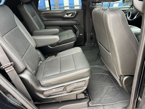 Used 2022 Chevrolet Tahoe Z71 w/ Luxury Package AWD/4WD image 22