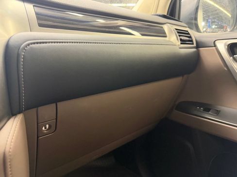 Used 2023 Lexus GX 460 Premium w/ Premium Package AWD/4WD image 31