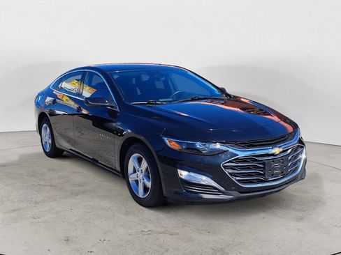 Used 2024 Chevrolet Malibu LS w/ Driver Confidence Package image 1