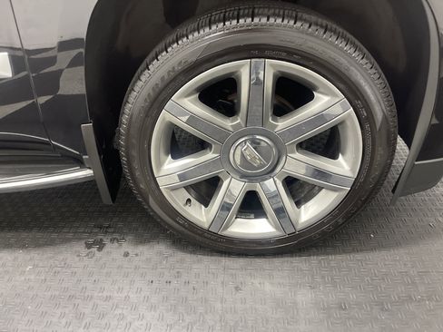 Used 2020 Cadillac Escalade Luxury image 29