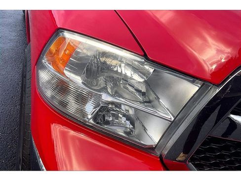 Used 2024 RAM 1500 Classic SLT image 28