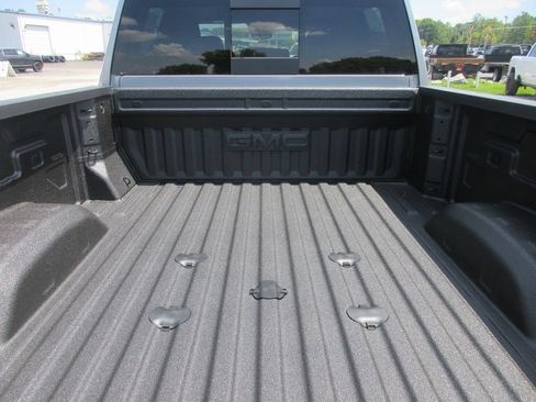 New 2026 GMC Sierra 2500 AT4 w/ AT4 Premium Plus Package AWD/4WD image 7