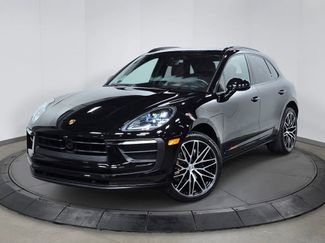 Certified 2025 Porsche Macan AWD/4WD video 1