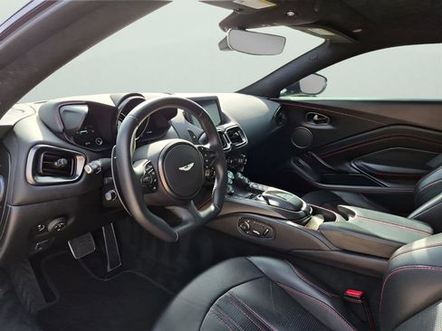 Used 2019 Aston Martin V8 Vantage Coupe image 20