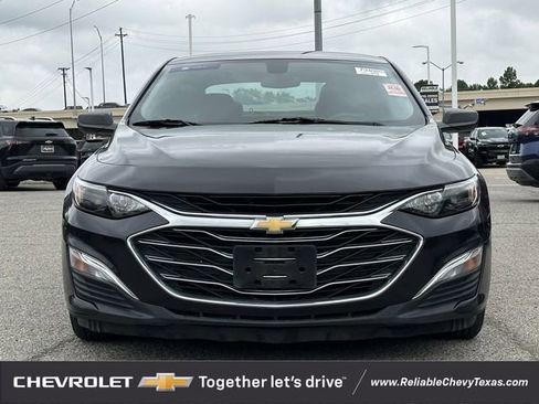 Used 2022 Chevrolet Malibu LS FWD image 2