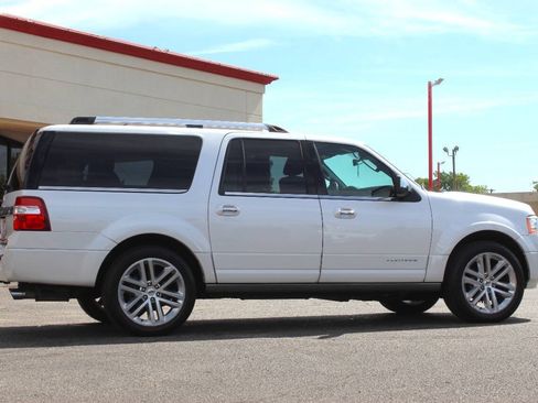 Used 2017 Ford Expedition EL Platinum AWD/4WD image 2