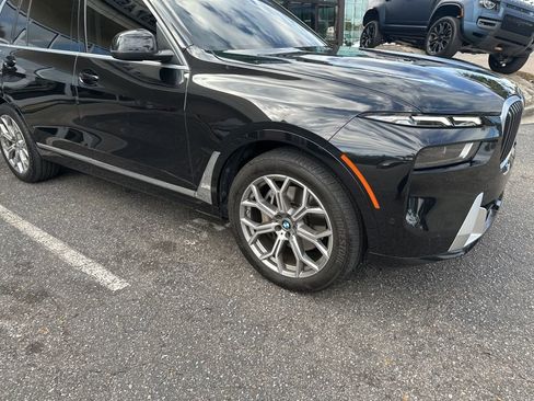 Used 2023 BMW X7 xDrive40i image 3