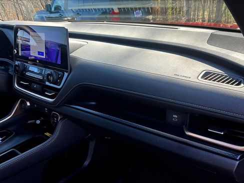 Certified 2025 Toyota Grand Highlander AWD Hybrid image 18