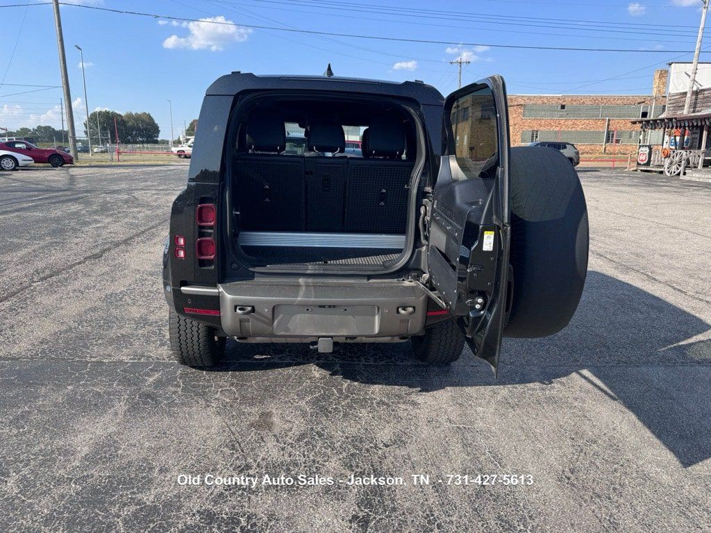 Used 2021 Land Rover Defender 90 X-Dynamic S AWD/4WD image 12