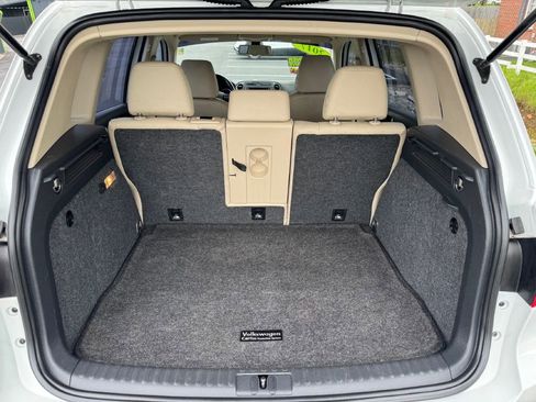 Used 2017 Volkswagen Tiguan S image 11