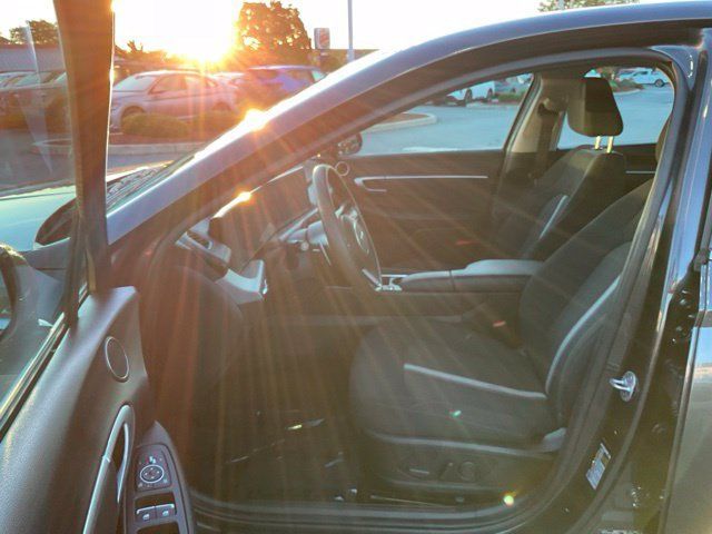 Used 2025 Hyundai Sonata SEL FWD image 11